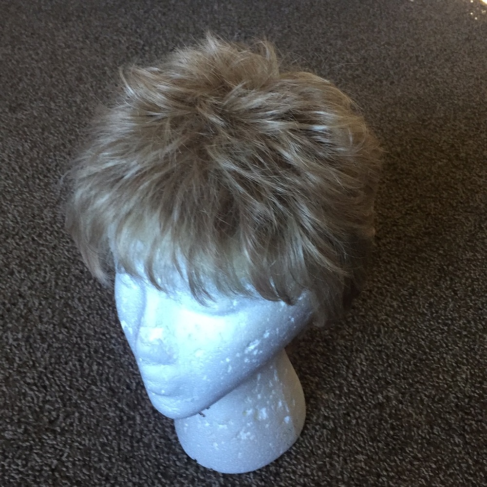 Blonde wig